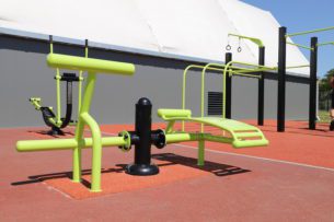 équipement de sport extérieur pour une aire de fitness : abdos lombaires