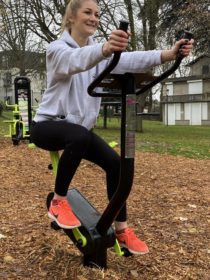 Agrès de sport extérieur pour une aire de fitness outdoor : vélo