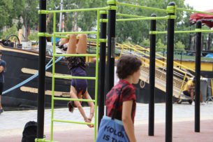 équipement de sport extérieur pour une aire de street workout : station street workout