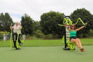 agrès de sport extérieur pour une aire de fitness : push pull vue 2