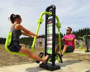 agrès de sport extérieur pour une aire de fitness outdoor : Squat Machine