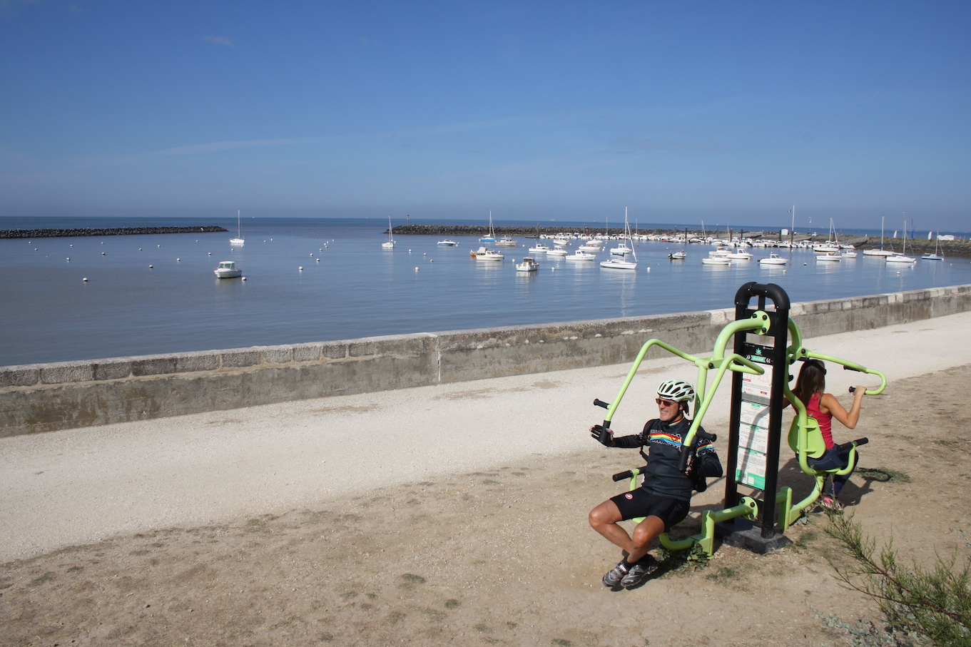 aire de fitness agrès de sport extérieur chatellaillon bord de mer