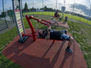 parcours sportif chest press lens piston aire de fitness plein air