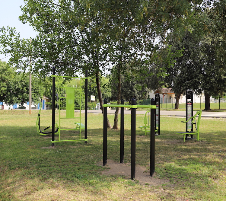 agrès street workout appareil musculation ville saint médard de guizières