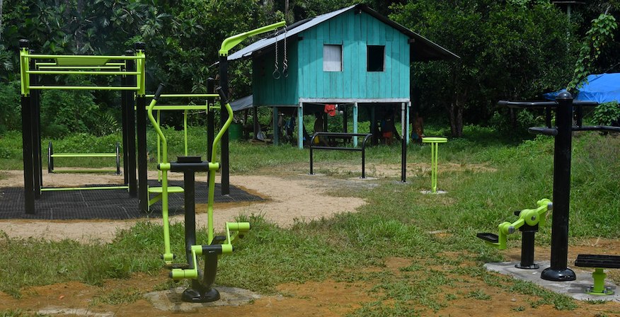 aire de fitness vélo elliptique chargeur guyane