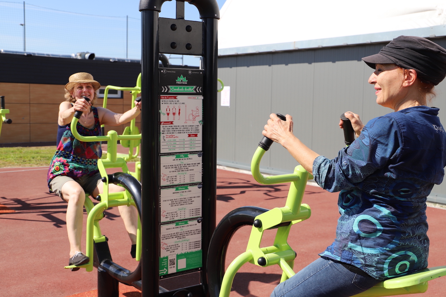 aire de fitness agrès de sport extérieur villabé cavalcade double vue 2