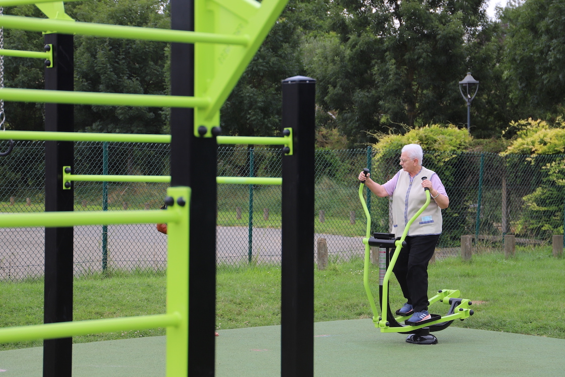 vélo elliptique aire de fitness beynes