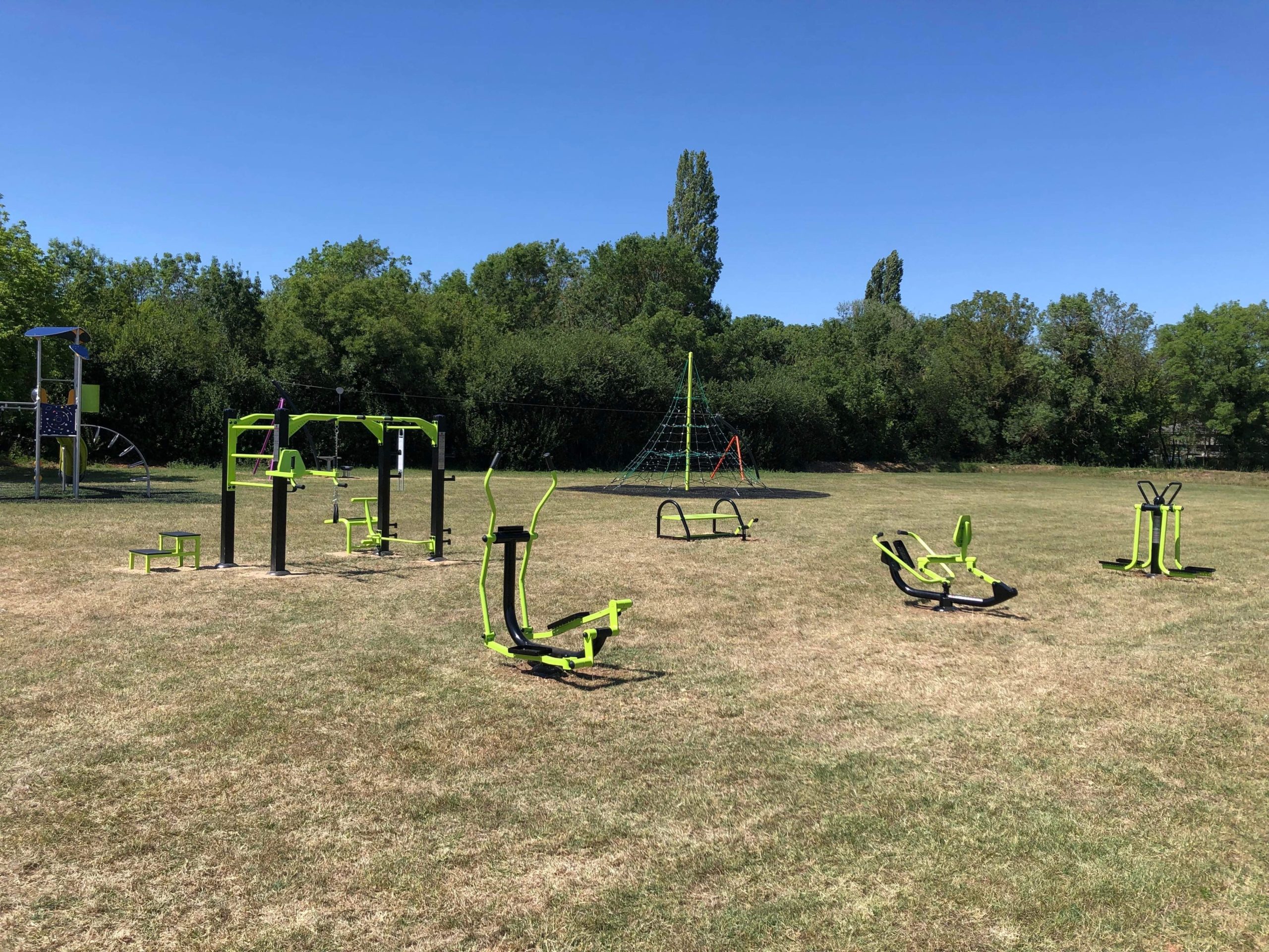 aire de fitness plein air saint laurent de la pré agrès sportif extérieur