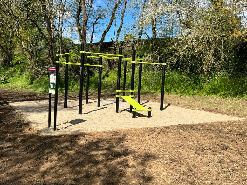 aire street workout extérieur ville brains